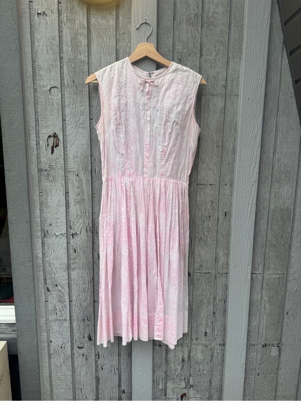 Vintage Light Pink Sleeveless Cotton Midi Dress with Bow
